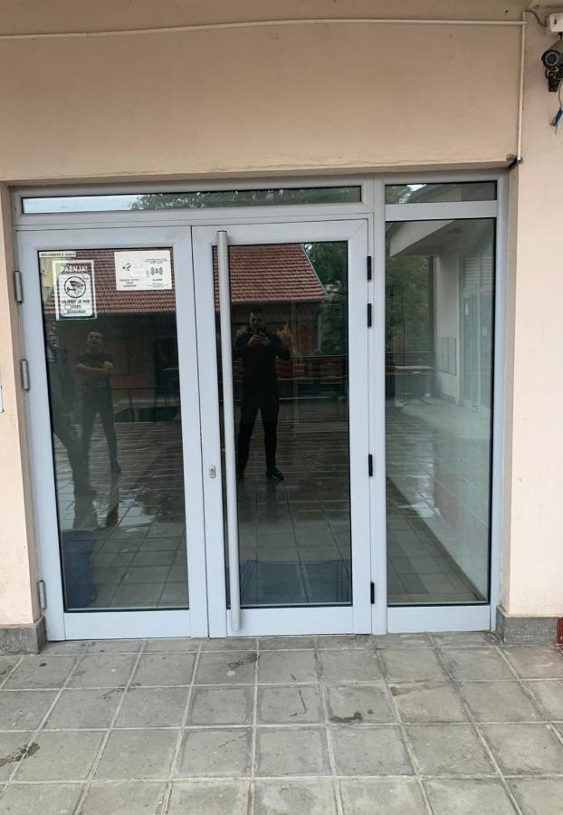 Zara Apartman Krusevac - Centar Daire Dış mekan fotoğraf
